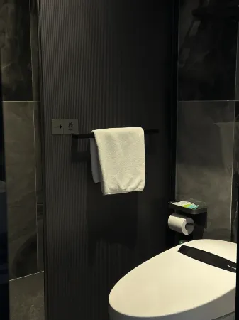 Yunduan Holiday Hotel (Chongqing Guanyinqiao Pedestrian Street) Отели рядом с достопримечательностью «Hong'en Temple Forest Park»