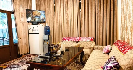 Sofia Guest House Отели рядом с достопримечательностью «Обсерватория Мирзо Улугбека»