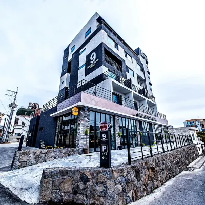 Nine Boutique Hotel Отели рядом с достопримечательностью «Библиотека «Саммэбон»»