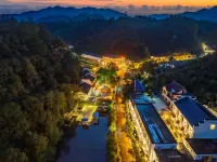 shijing sky view luying jidi Hongshanlin Sceneic Area 주변 호텔