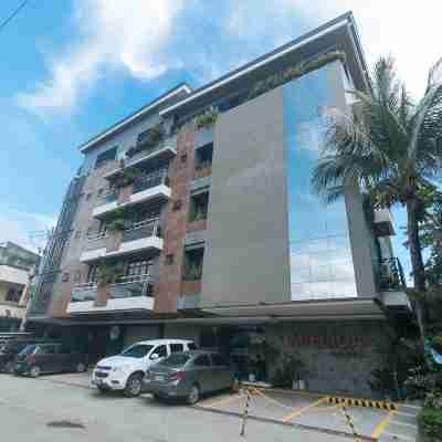 Avelida Homes by RedDoorz Hotel Exterior