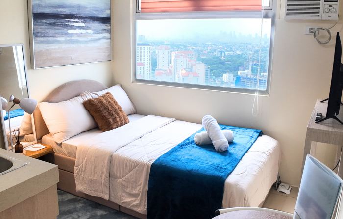 Cozy condo with amazing city view!