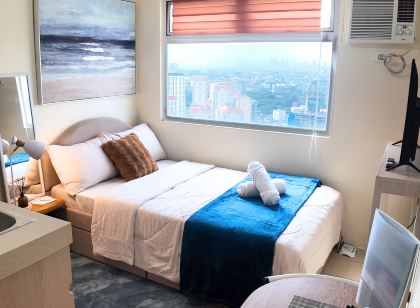 Cozy condo with amazing city view!