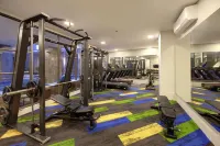 Aston Palu Hotel & Conference Center - gimnasio