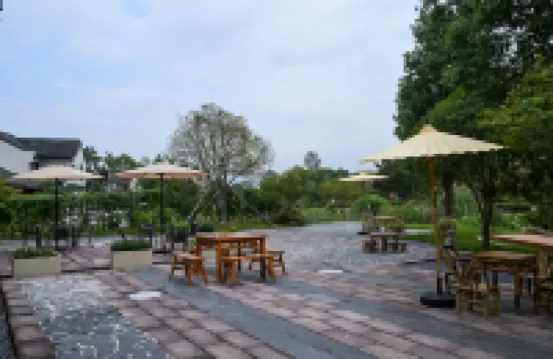 Hangzhou Jingshan Mountain Temple Resort Hotel (Zen Village Tourism Center Branch)
