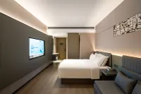 Shanghai SK Lusso Hotel （People's Square, Nanjing Road Walkway）