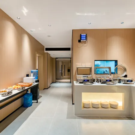 Zhishang Hotel (Luohe Renmin Road Changjian Plaza)