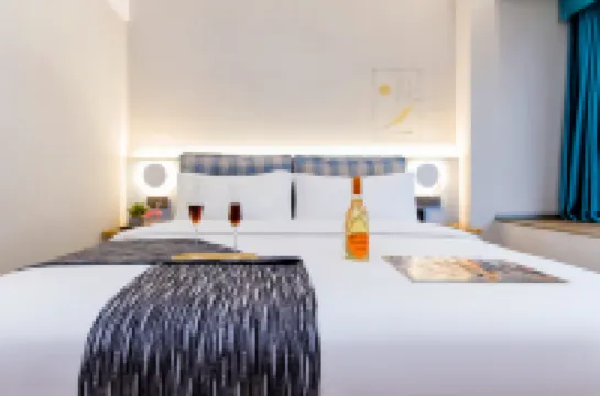 智住飯店（樂山高鐵站世豪廣場店）