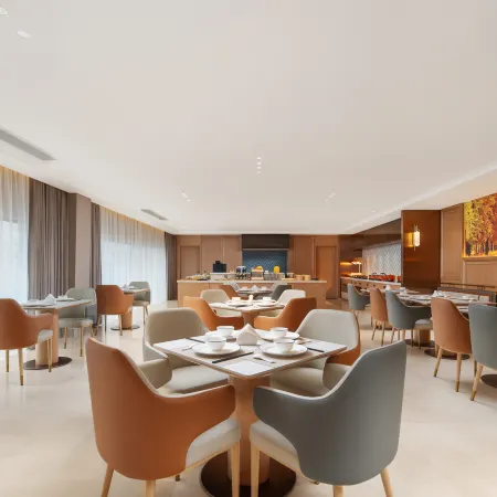 Vienna Hotel (Xinyang Xiyacheng)