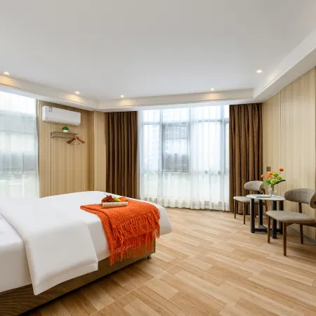Xinyudu Grand Hotel (Mingzhu Central Plaza)