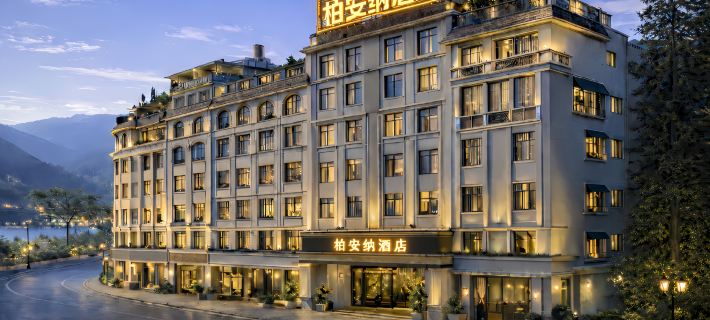 Bo'anna | Riverside Sparkle · Giant Screen Audio-Visual · Plaza Smart International Hotel Ξενοδοχεία στην πόλη Μπάις