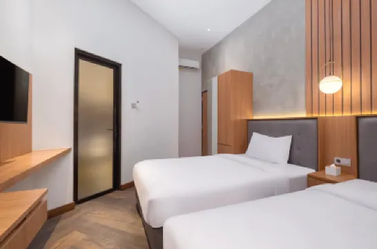 Omni Rooms by Sinergi Hotel dekat Masjid Agung Jawa Tengah