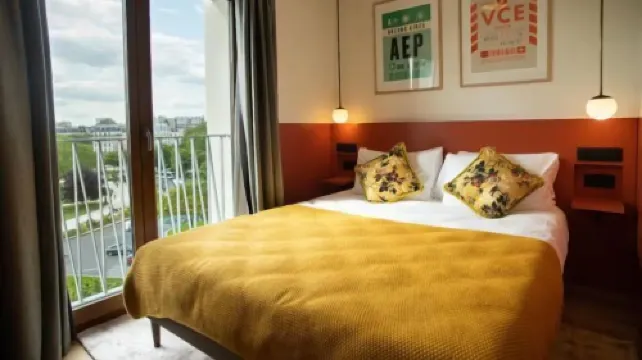 The People - Paris Nation