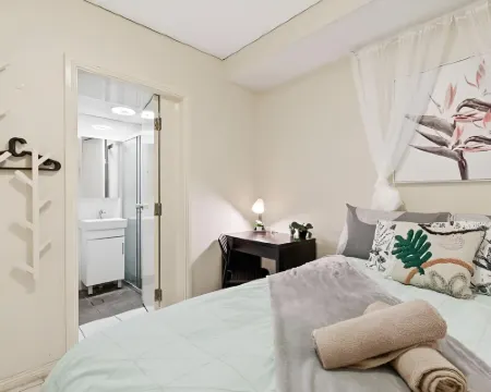 Bright & Cozy Rooms Near CBD & Universities Hotels in Chippendale