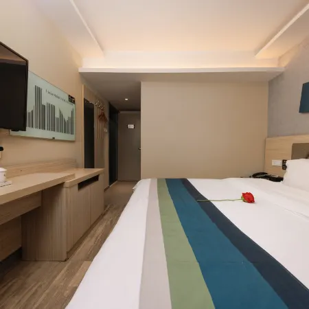 Linquan Aixin Hotel