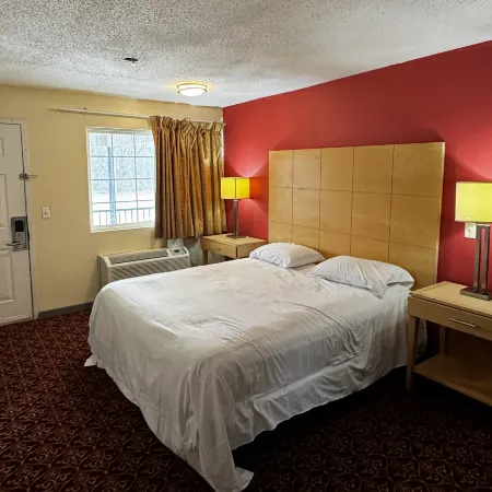 General Bragg Inn & Suites Chickamauga Hotels in Walker County