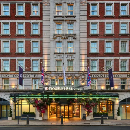 DoubleTree by Hilton London – West End Отели рядом с достопримечательностью «Масонский зал»