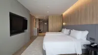 MILTON HOTEL