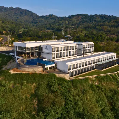 Laska Hotel Resort Ciletuh Hotels near Geopark Ciletuh