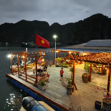 Cat Ba Fishing Village Bay House