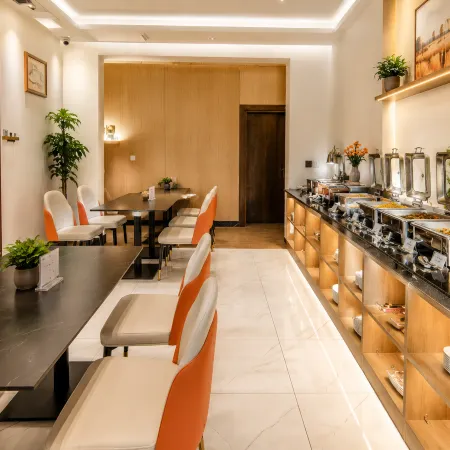 JUN YUE Hotel【Abuja No.8 Branch | Chinese-friendly | Three meals daily | 24-hour security patrol】