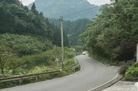 Qiangzu Castle Hotel - Mountain view