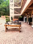 The Ruins Garden Homestay (Mingsha Mountain Crescent Spring Scenic Area Branch) - بار
