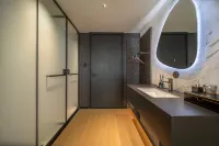 Ouchen · Grand High-Rise Hotel (Jiefangbei Pedestrian Street Hong Ya Dong) - พร้อมWifi