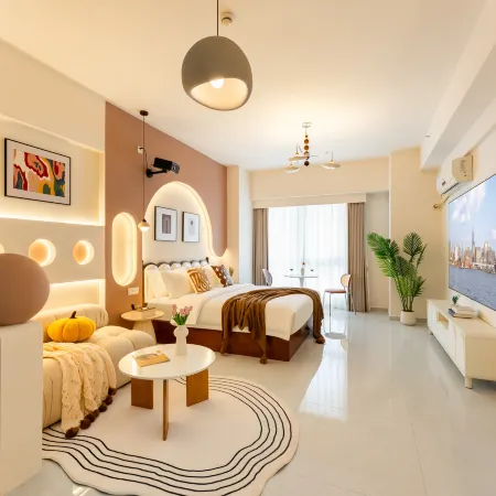 Feifan Audio-Visual Boutique Apartment (Jiangmen Wanda Plaza)