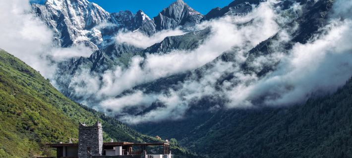 Siguniang Mountain · Ruoshui Mountain Retreat Holiday Inn (Changpinggou Scenic Area Branch) Hotels in Xiaojin County