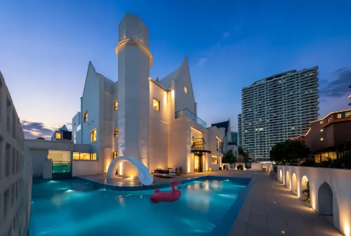 Floral Hotel·Hong Designer High-End Vacation Villa (Beihai Silver Beach Branch) - balneario