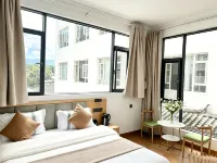 Haojing Hotel (Lijiang High-Speed Railway Station) - 2 Yıldız