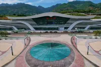 โรงแรมโม่ซ่างชิงจวี้ สาขา สวนปินเหอ สถานีรถไฟความเร็วสูงเฟิ่งเจี้ย ฉงชิ่ง - วิวภูเขา