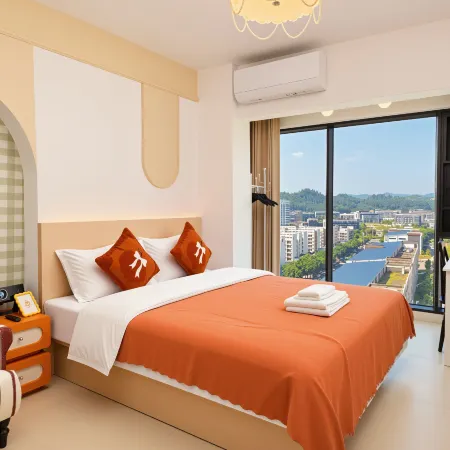 Youguang Projection Apartment (Near Guangxi University of Finance and Economics Xiangsihu Campus)