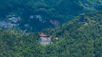 Jiuhuashan Xiangzili Homestay (Meat Body Palace Branch) - Mountain view