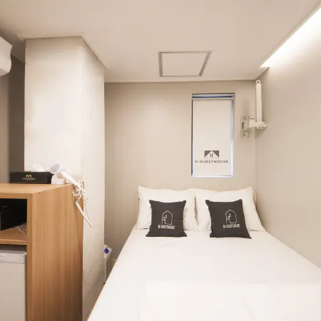 K-Grand Hotel Myeongdong Отели рядом с достопримечательностью «Торговый центр M Plaza»