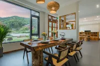 Xixia Mountain Retreat · Wild Luxury Mountain Views, Skiing, and Relaxed Family Vacation
