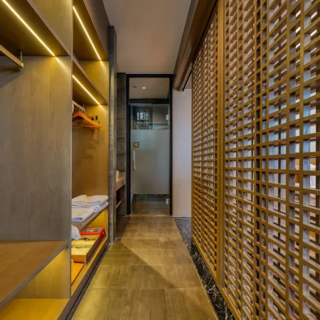 Tianmu Lake Yuhu Peninsula Hot Spring Hotel