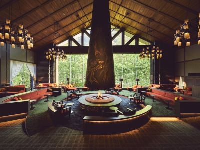 ロビーラウンジ 星野リゾート 奥入瀬渓流ホテルの写真