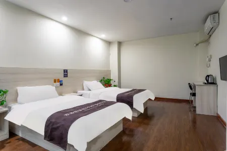 Duyuan Hotel (Linyi University Town International Expo Center) Отели рядом с достопримечательностью «Linyi University Foreign Language School»