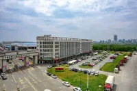 Baili Hotel (China Supply and Marketing Shangrao Agricultural Products Trade City Branch) Hotels near Concentration Camp Zhoutian Prison Former Site