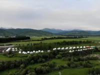 Niluk Baili Painting House Star Camp