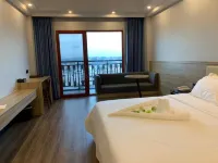 G.C Royal Hotel