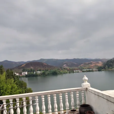 Shangyou Huangcheng Jiuju Homestay