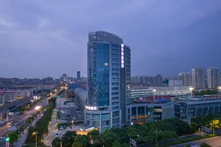 Homeinn Selected Hotel (Qidong Bus Station) Отели в г. Цидун