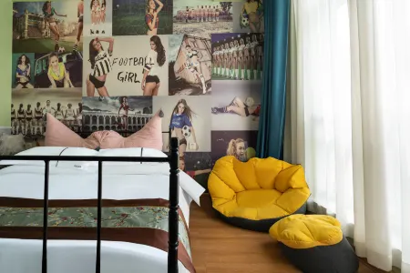 Yixiao Yiqingcheng Elegant Residence (Zhengzhou Henan University of Technology Subway Station) Отели рядом с достопримечательностью «Henan University of Technology (Lianhua Street Campus)»