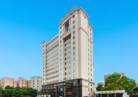 Yangjiang Yintai Hotel (Baili Plaza Branch)