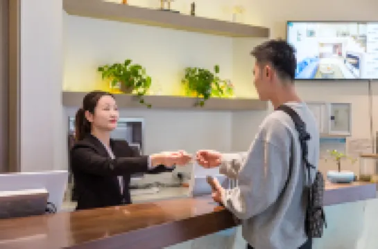 โรงแรมหลี่เฉิงซวน (ร้านสาขา โจวซาน ปู่โถว เวิลด์)