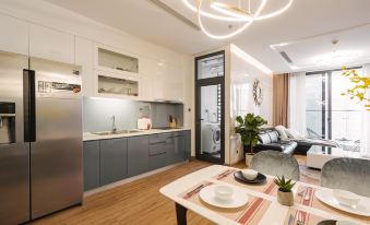 MIKAGE - VinHome Metropolis Serviced Apartment in  Lieu Giai