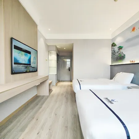 Manzhou International Hotel (Jiajiang Passenger Transport Center)